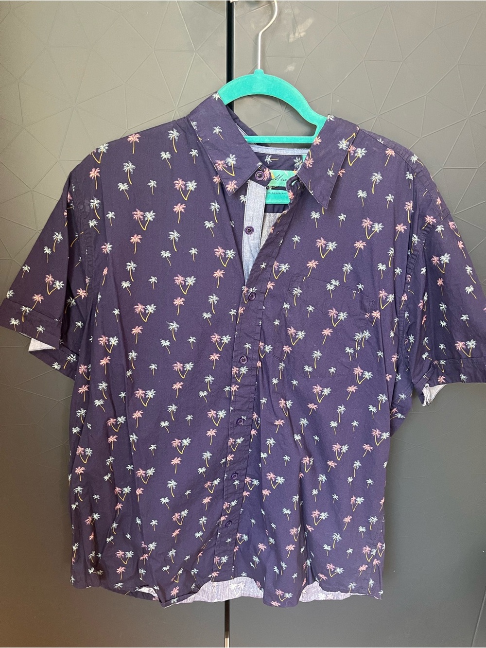 Casual Short-Sleeve Button-Down Shirt in Navy with Palm Print